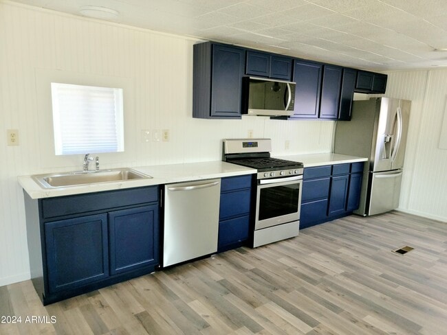 Building Photo - 2749 E Beardsley Rd