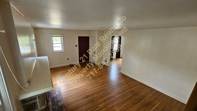 Building Photo - 3BR Cape Cod in York Suburban Schools