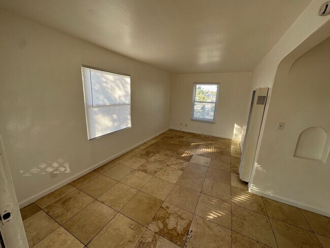 Building Photo - 6719-21 Wunderlin Ave