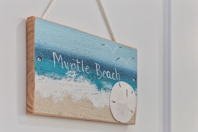 Building Photo - Gorgeous Custom Home Available for Snowbir...