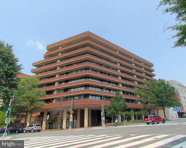 Building Photo - 2555 Pennsylvania Ave NW