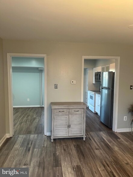 Building Photo - 326 Lancaster Square