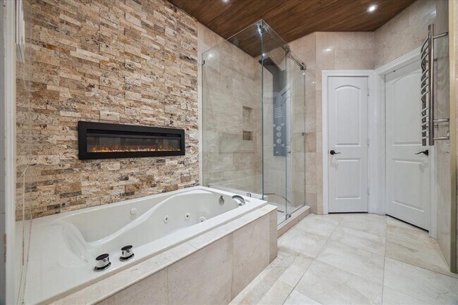 Building Photo - 9510 Comstock Meadows Dr