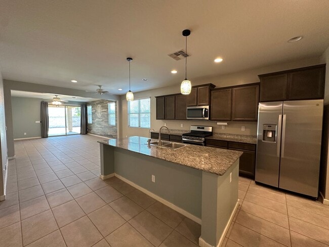 Building Photo - Single Level Home with Split Floor Plan, D...