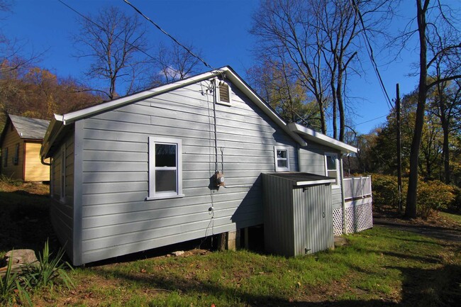 Building Photo - 71 Miller Rd