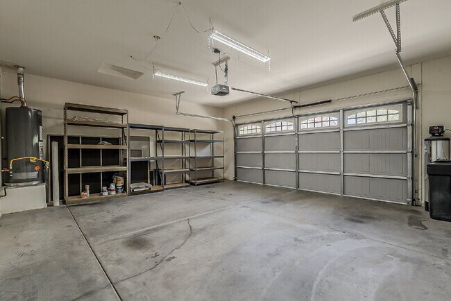 Building Photo - 3509 E Oakland St