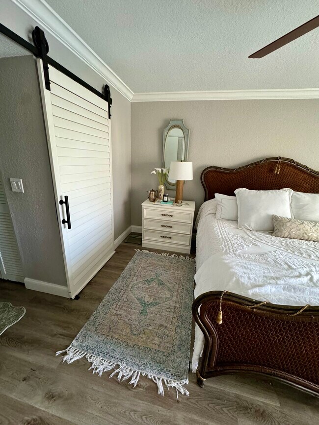 Building Photo - 1861 SE 4th St