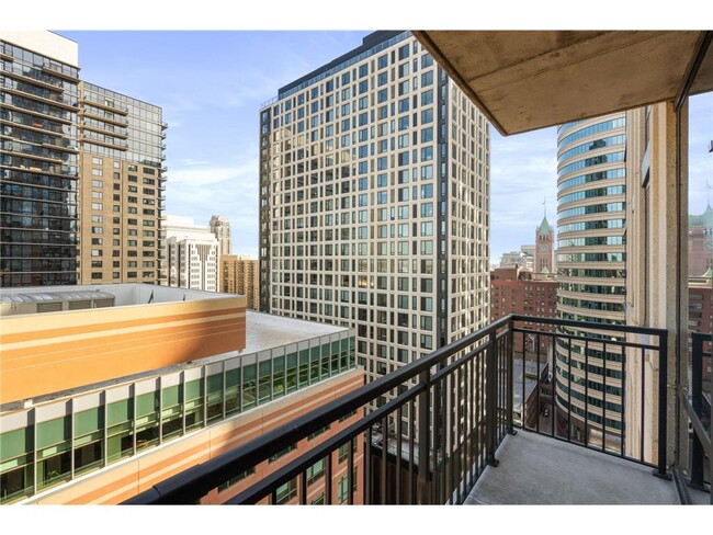 Building Photo - 497 S Marquette Ave