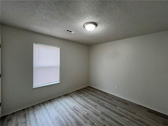 Building Photo - 609 Marigold Ave