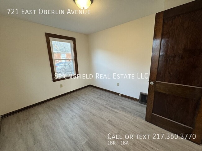 Building Photo - 721 E Oberlin Ave