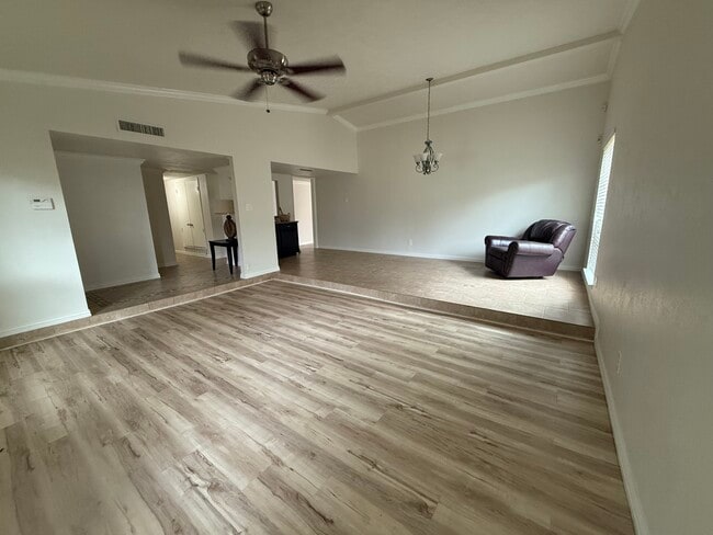 Building Photo - 5024 Middleton Cir