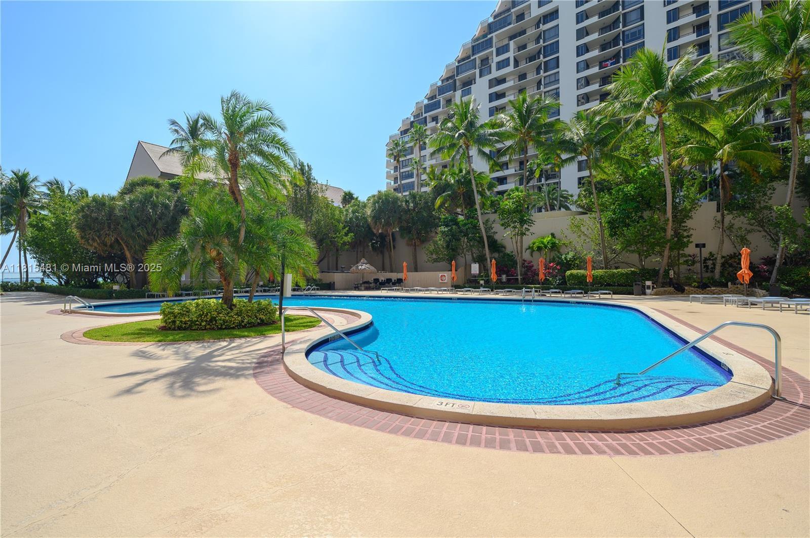Building Photo - 540 Brickell Key Dr