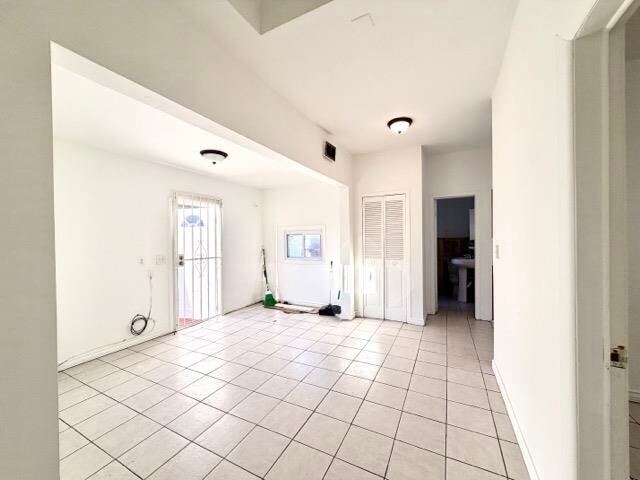 Building Photo - 57 Silver St