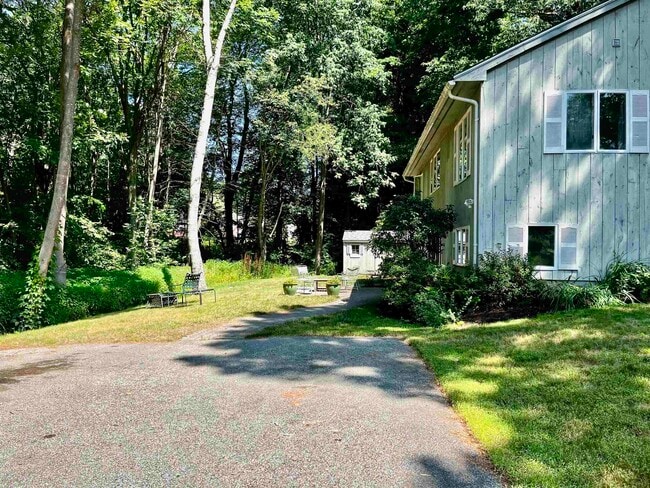 Building Photo - 66 Woodland Rd