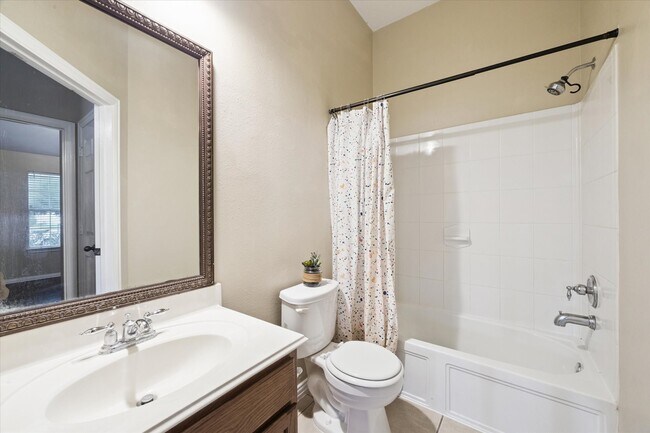 Building Photo - 7709 Lakeside Manor Ln