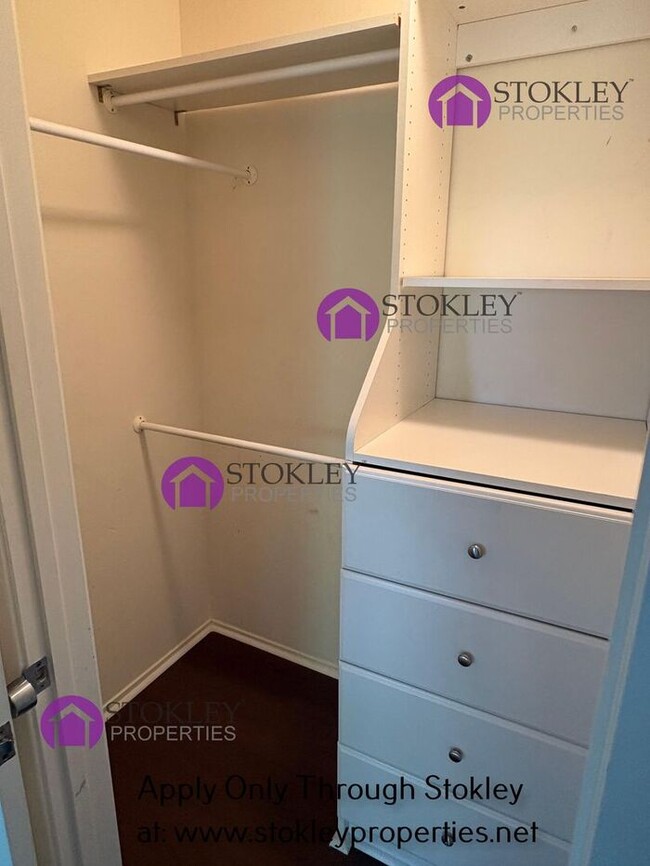 Building Photo - 1412 Kinross Ct