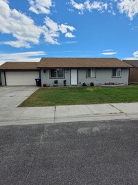 Building Photo - House with Garage & Fenced Yard