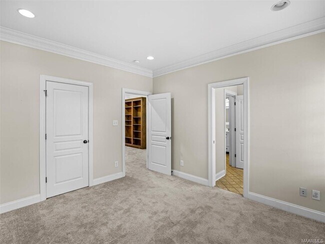 Building Photo - 3900 Turning Leaf Loop