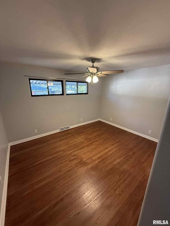 Building Photo - 3250 S 1st St