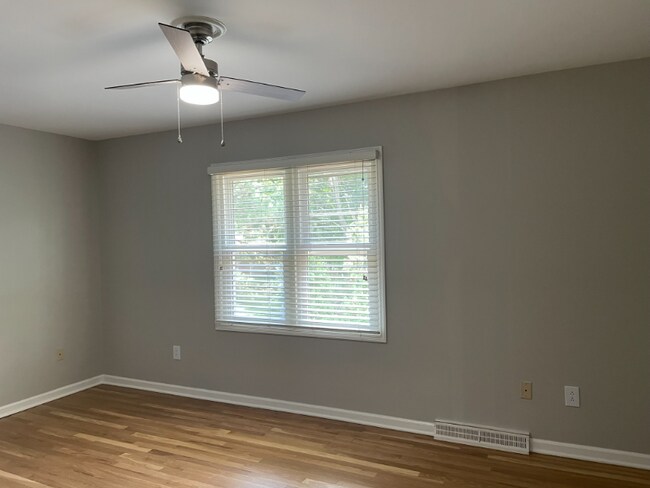 Building Photo - 2100 Cheltenham Rd