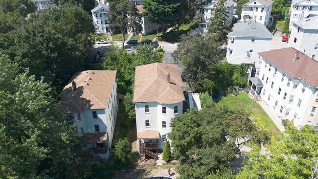 Building Photo - 6 Vernon St Pl
