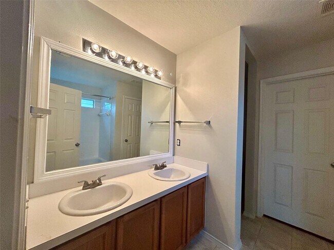 Building Photo - 14954 Sugar Peak Dr