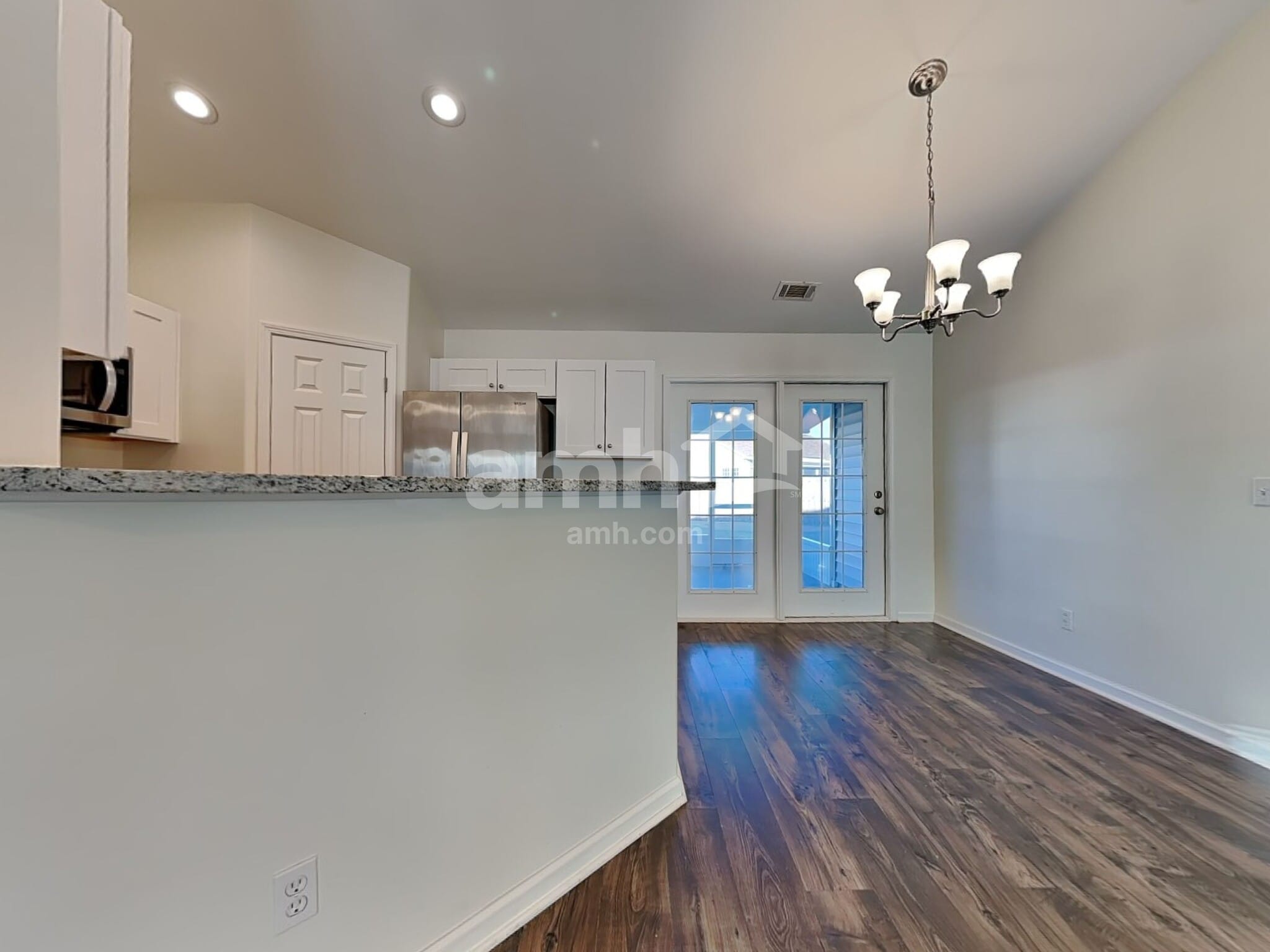 Building Photo - 163 Willow Point Cir