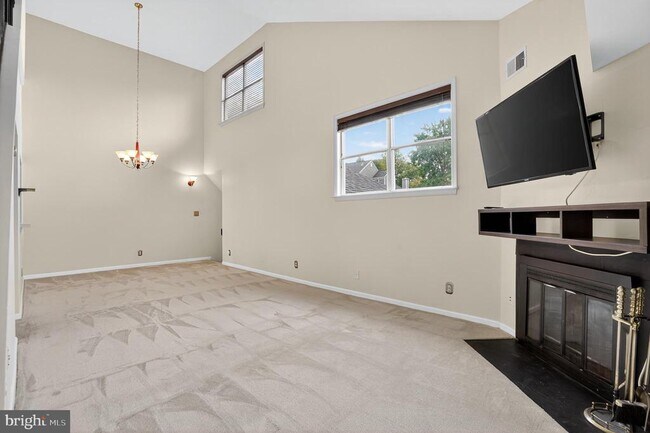 Building Photo - 5812 Orchard Hill Ct
