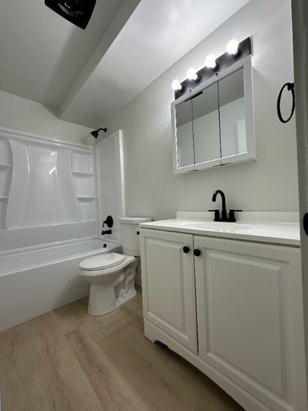 Building Photo - 1340 S 200 E