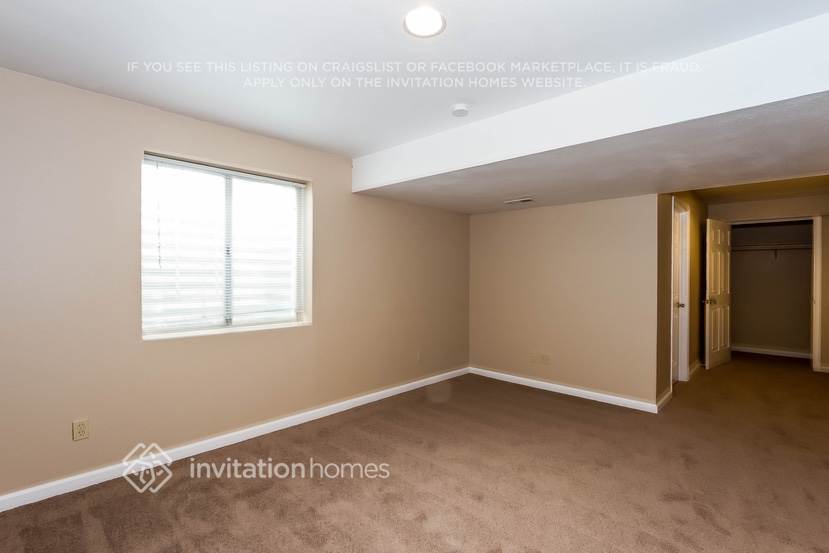 Building Photo - 392 Balsa Dr