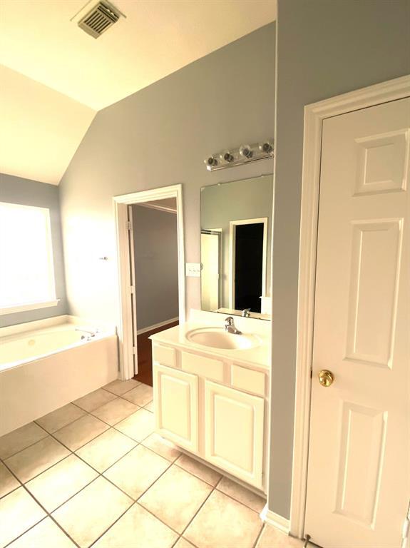 Building Photo - 3615 Shasta Ct