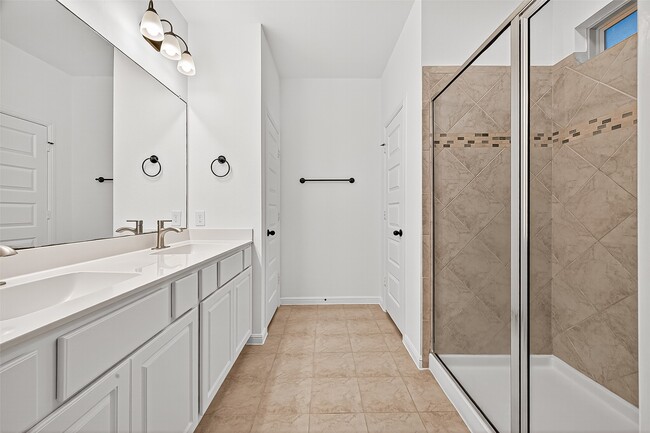 Building Photo - 7927 Tindarey Maple Trace
