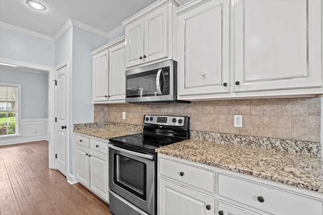 Building Photo - 4117 Chastain Dr