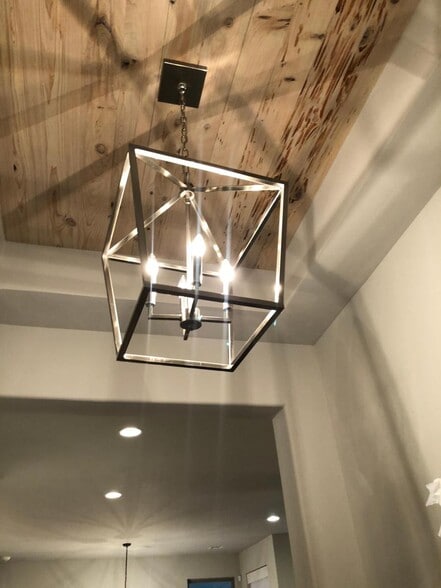 Building Photo - 4605 McCann Ave