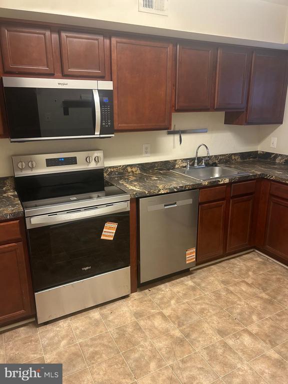 Building Photo - 50 Ramsgate Ct