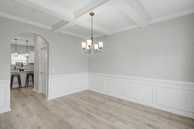 Building Photo - 18 Sunflower Cir NE