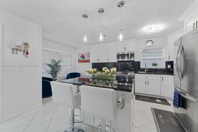 Building Photo - 9508 N Military Trl