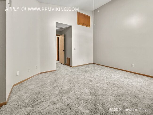 Building Photo - 2br 2.5ba 2cg ~ Security Deposit Free Alte...