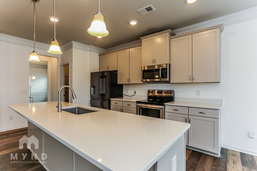 Building Photo - 1582 Ribbon Mill Ln