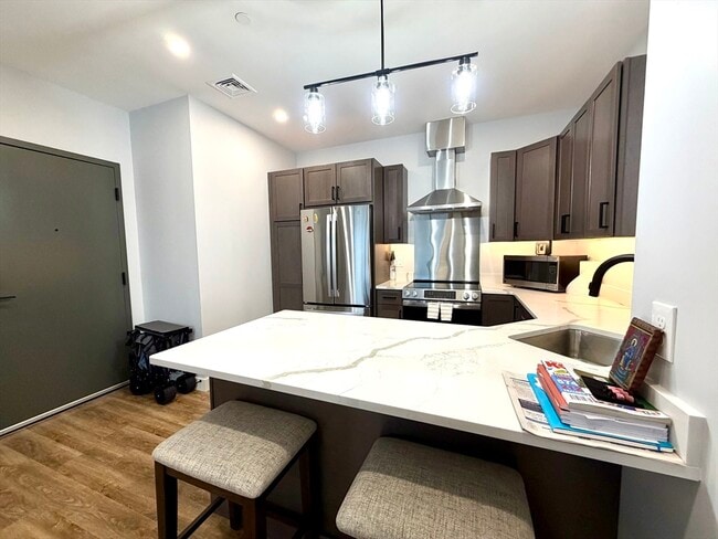 Building Photo - 21 Summer St