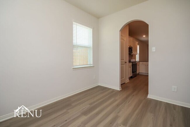 Building Photo - 25314 Shadowdale Dr