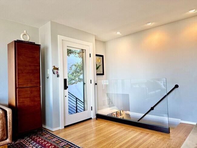 Building Photo - 3BR/2BA | Unobstructed Panoramic Views | Live Above the Fog | Intentional Living