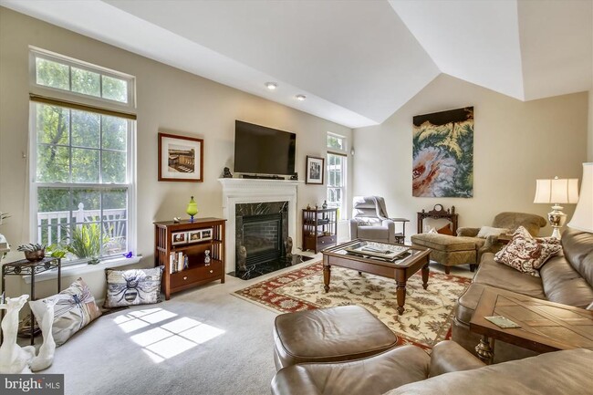 Building Photo - 350 Tannery Dr