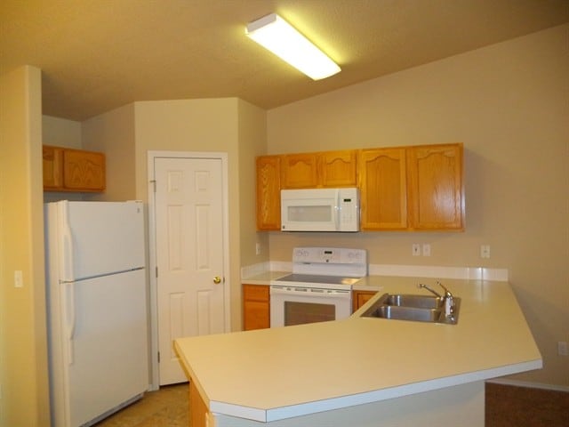 Building Photo - 685 W Tern Dr
