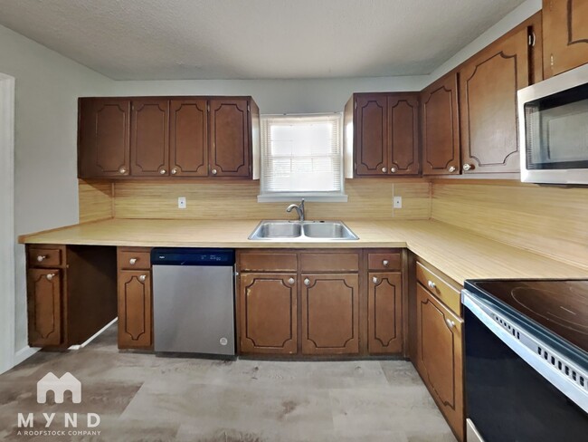 Building Photo - 2308 Oakstone Cir