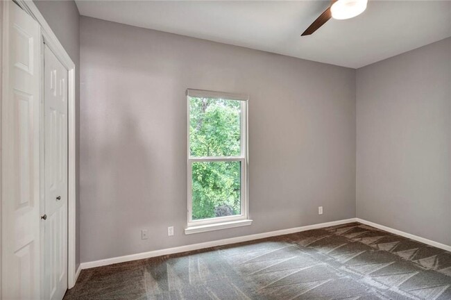 Building Photo - 1307 Kinney Ave