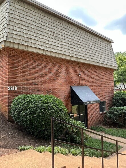 Building Photo - 3818 Country Club Rd