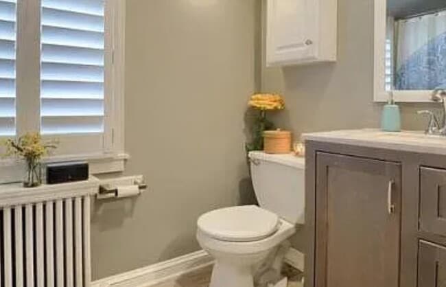 Building Photo - Home Sweet Home