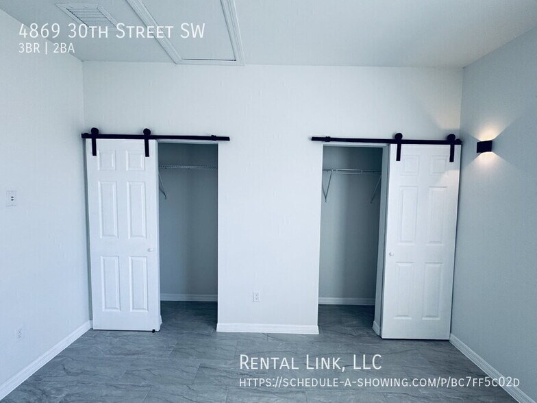 Building Photo - 4869 30th St SW