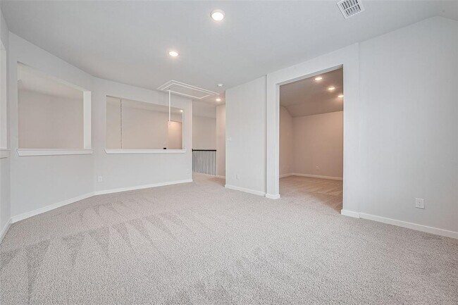 Building Photo - 307 Roselle Leaf Dr